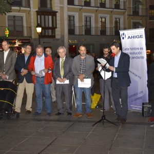 epresentantes municipales forman parte de la rueda de hombres organizada en Zocodover contra la violencia machista