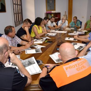 l equipo de Gobierno mantiene una reunión de coordinación para el desarrollo de las actividades festivas de la Feria de Agosto