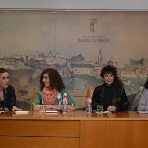 acarena Alonso presenta su libro ‘El rostro dormido en el espejo’ dentro del Festival Fem18 organizado por el Ayuntamiento