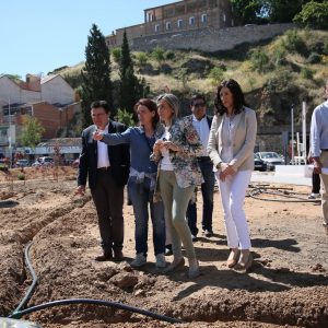 a alcaldesa anuncia 240.000 euros para la mejora del vial de Santa Bárbara entre el colegio Ángel del Alcázar y el Hospital Provincial