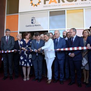 ilagros Tolón destaca en la inauguración de Farcama que la feria “es una referencia indispensable en la historia de Toledo”