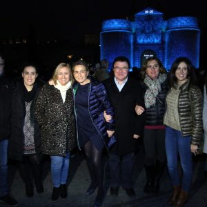 Toledo tiene estrella” llena de ilusión la Puerta de Bisagra con un espectáculo para toda la familia que se repite mañana sábado