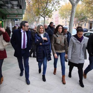 a alcaldesa señala que la inversión de 700.000 euros en la avenida de la Reconquista contribuye a hacer “más ciudad y más Toledo”