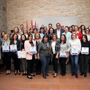 a alcaldesa entrega los distintivos del Sistema de Calidad Turística en Destino, Sicted, a 32 empresas y comparte los retos del sector