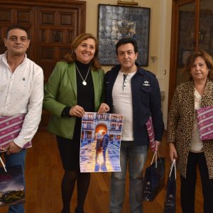 l ganador del concurso ‘Toledo Enamora 2019’ recoge su premio, una visita y cena para dos en un restaurante de la capital