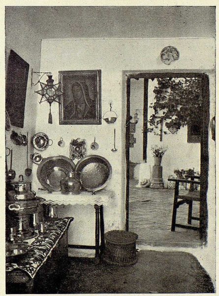 066_TRA-1926-228-Casa de Angel Vegue Goldoni, detalle del zaguán-Foto Rodríguez