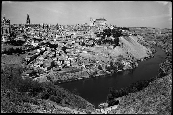 25 - 1961-04-00 - 086 - Toledo - Vista parcial