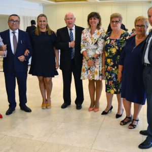 n amplio número de socios de ASVAT celebra el inicio de curso con una comida y el apoyo del equipo de Gobierno de la alcaldesa Milagros Tolón