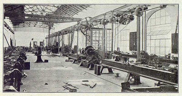 TRA-1918-096-Fábrica de Armas, taller de reparaciones