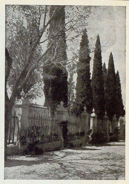 TRA-1925-225-Cementerio-Foto Rodríguez