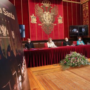 l Ayuntamiento edita una guía con itinerarios para vivir la Semana Santa en los templos y conventos del Casco Histórico