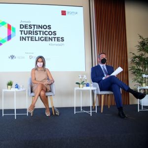 a alcaldesa aborda la proyección de Toledo como destino turístico inteligente y la apuesta por nuevos itinerarios turísticos