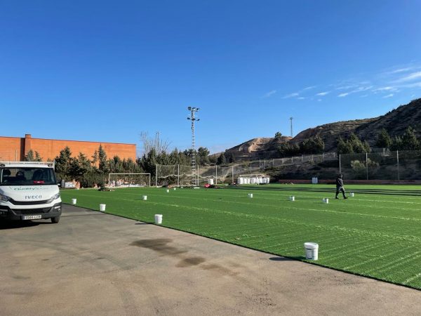 Obras césped campo de fútbol Santa Bárbara (4)