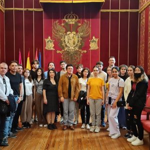 lumnos de Kapakli (Turquía) pasan unos días de intercambio en Toledo con estudiantes del IES Princesa Galiana y visitan el Ayuntamiento