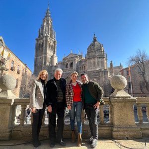 ilagros Tolón recibe a la nueva junta directiva de la Hermandad de la Virgen del Rocío de Toledo