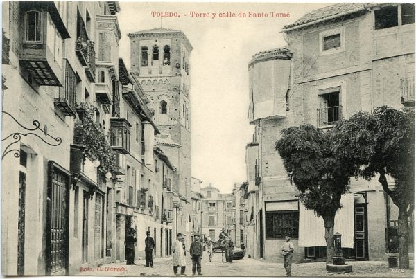 06 - Calle de Santo Tomé y torre de la iglesia