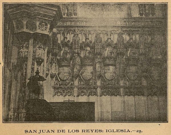 25 - Escudos reales en la iglesia de San Juan de los Reyes