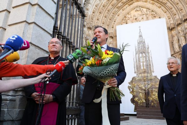 Velázquez-Corporación Ofrenda Floral (1)