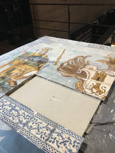 30 – Proceso de montaje de los azulejos