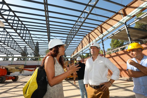 Carlos Velázquez visita obras paebllón escuela de gimnasia 3.07-08-24