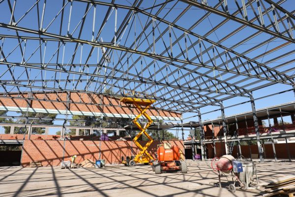 Carlos Velázquez visita obras paebllón escuela de gimnasia 5.07-08-24