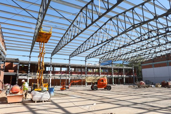 Carlos Velázquez visita obras paebllón escuela de gimnasia 7.07-08-24