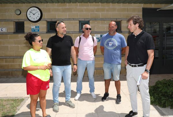 Rubén Lozano visita piscina Azucaica 2.04-08-24