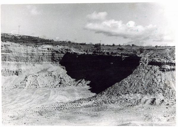 45 - Panorámica de la gravera en cinco cortes publicada en la revista ZEPHYRUS de Salamanca-5_1963