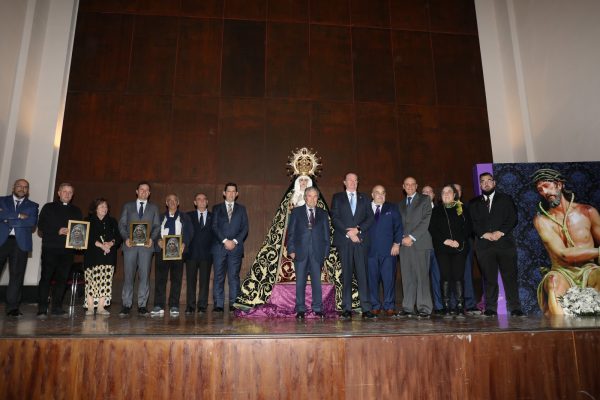 Alcalde- Presentación Virgen de la Esperanza en su Soledad (21)