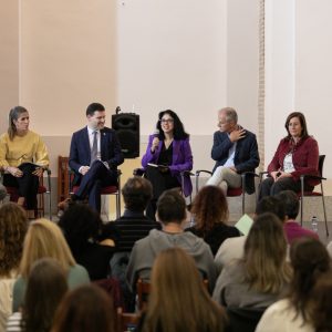 Illescas destaca el éxito del programa ‘Toledo Comunitario’ para mejorar la convivencia en los barrios y la red de protección de las personas