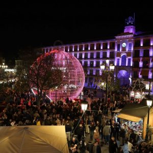 l alcalde desea una Feliz Navidad a todos los toledanos y que el año próximo nos traiga paz y prosperidad