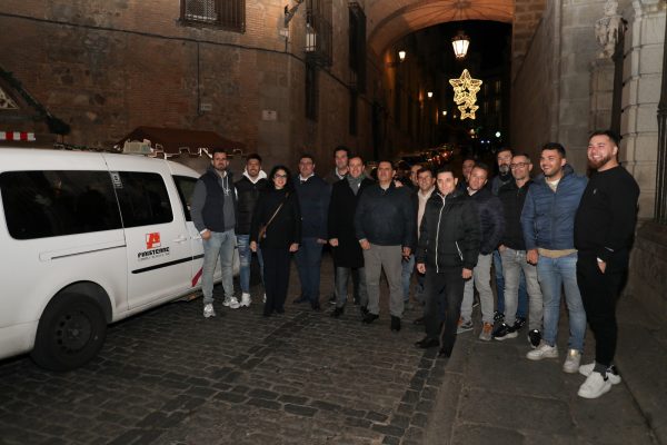 Velázquez- Ruta Solidaria taxistas mayores Navidad (9)