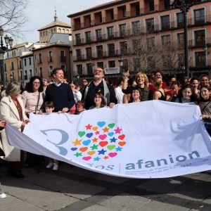 elázquez respalda y agradece la labor de Afanion en el Día Internacional del Cáncer Infantil